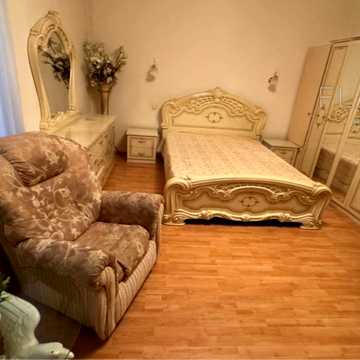 Володимирська вул., 37