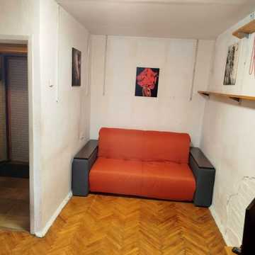 Празька вул., 19