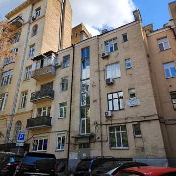 Костельна вул., 6