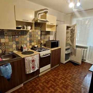 Празька вул., 30
