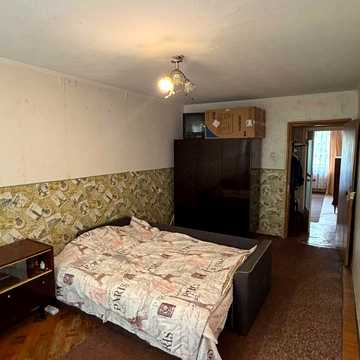 Небесної Сотні просп. (Маршала Жукова), 57