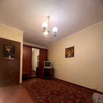 Велика Кільцева вул., 16