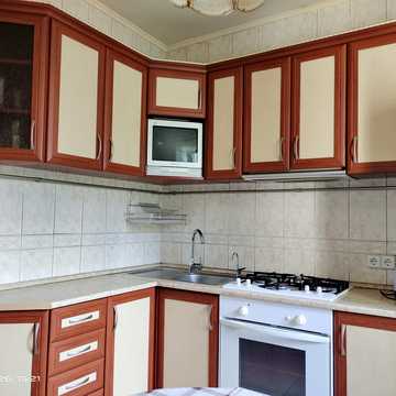 Тростянецька вул., 8