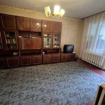 Прирічна вул., 5