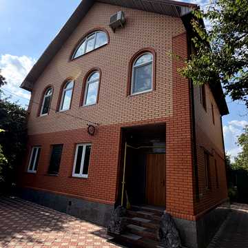 Бакинська вул., 21