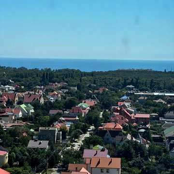 Перлинна вул., 6