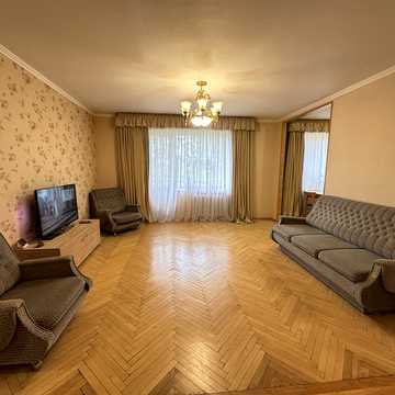 Юрія Литвинського вул. (Російська), 84