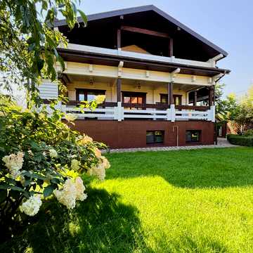 Садова, 39