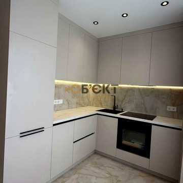 Миру вул., 43