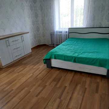 Зарічанська вул., 32