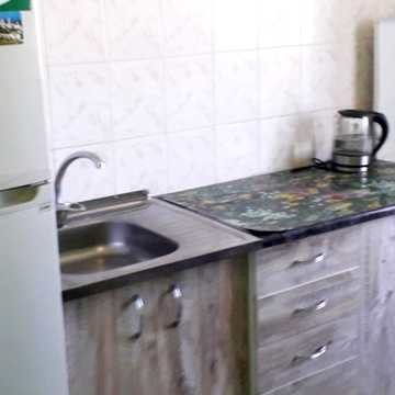 Євгена Лапчевського вул. (Защука), 25