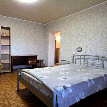 Миколи Бажана просп., 24/1