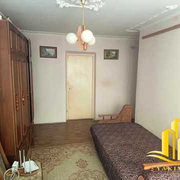 Михайла Максимовича вул., 3
