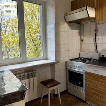 Голосіївський просп. (40-річчя Жовтня), 100/2