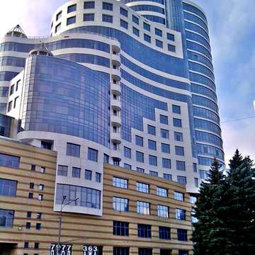 Дмитра Яворницького просп. (Карла Маркса), 3