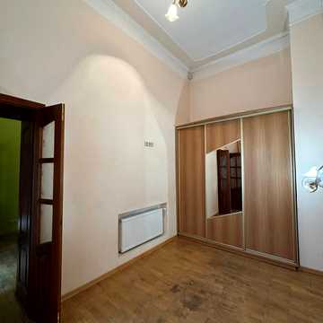 Свободи просп. (), 24