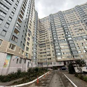 Парусна вул. (Героїв Сталінграду), 20