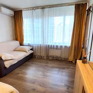 Лесі Українки бульв., 7