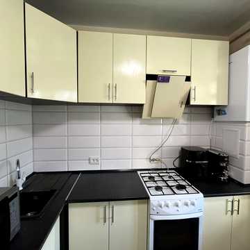 Степана Бандери вул., 40/2Б