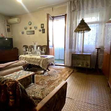Академіка Корольова вул., 34