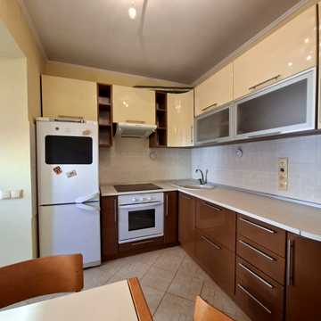 Драгоманова вул., 3
