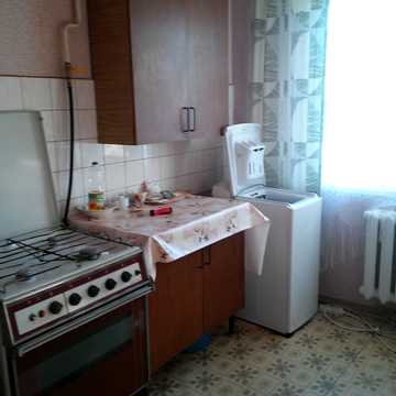 Вацлава Гавела бульв. (Івана Лепсе), 32
