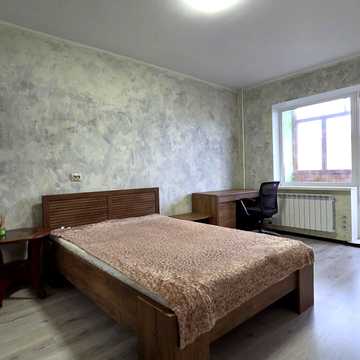 Ревуцького вул., 44