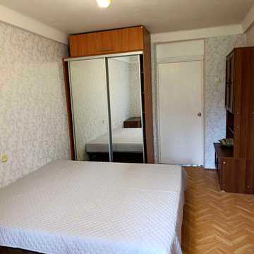 Вацлава Гавела бульв. (Івана Лепсе), 52