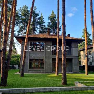 Квітнева вул.