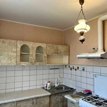 Донецьке шосе, 7