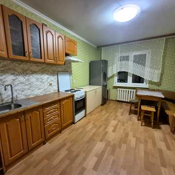 Милославська вул., 12