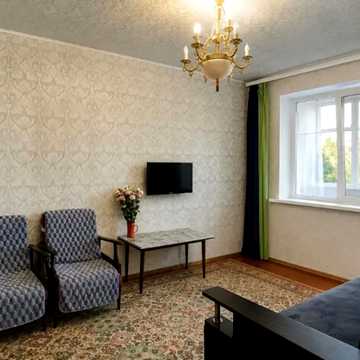 Юрія Кондратюка вул. (Комунарівська), 1