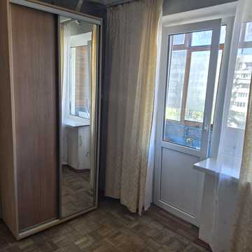 Йорданська вул. (Лайоша Гавро), 4