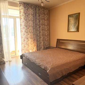 Лабораторна вул., 37/33
