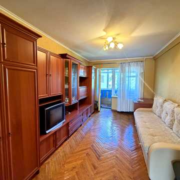 Вітряні Гори вул., 1