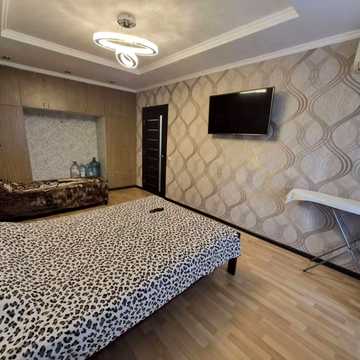 Миру просп. (Леніна), 25