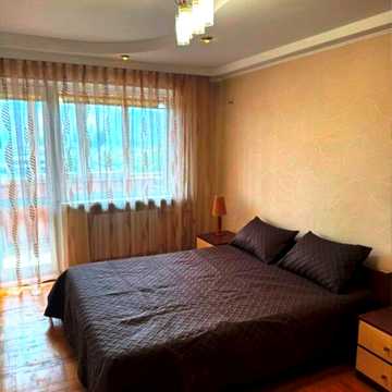 Повітряних Сил просп. (Повітрофлотський), 36