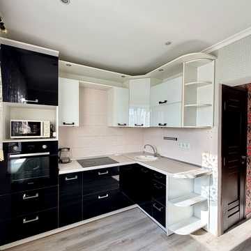 Миколи Бажана просп., 32