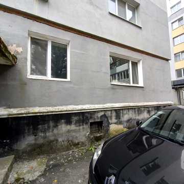 Бандери Степана вул., 1