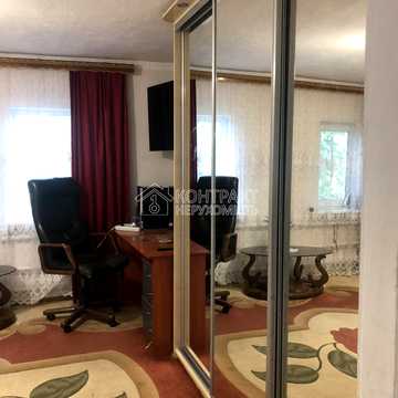 Воскобійницька вул., 5
