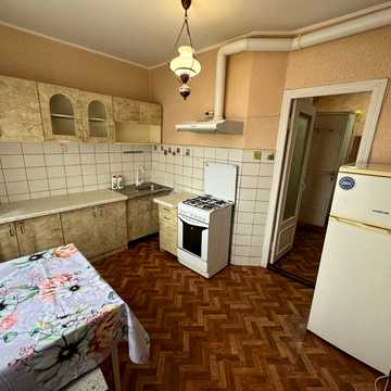 Донецьке шосе, 7