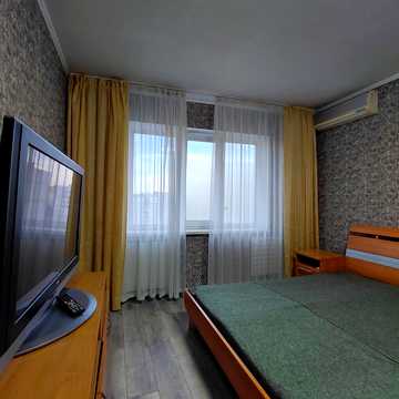 Героїв Дніпра вул., 61