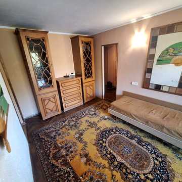Михайла Стельмаха вул., 8