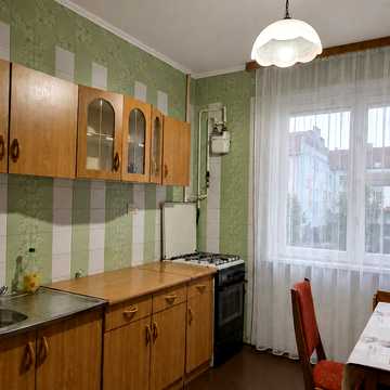 Вишняківська вул., 8