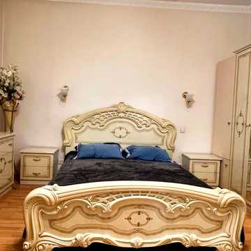 Володимирська вул., 37