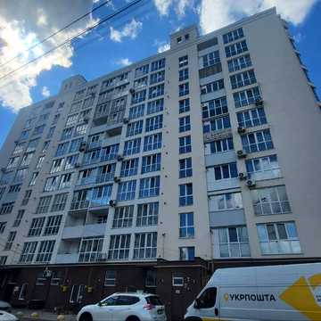 Незалежності вул., 25