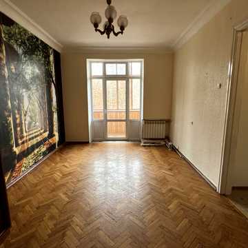 Івана Мазепи вул. (Січневого Повстання), 4