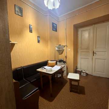 Богдана Хмельницького вул., 60