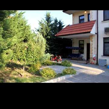 Гвардійська вул., 8