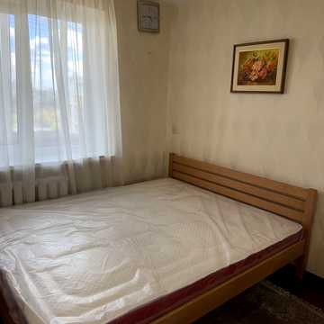 Братиславська вул., 40-А